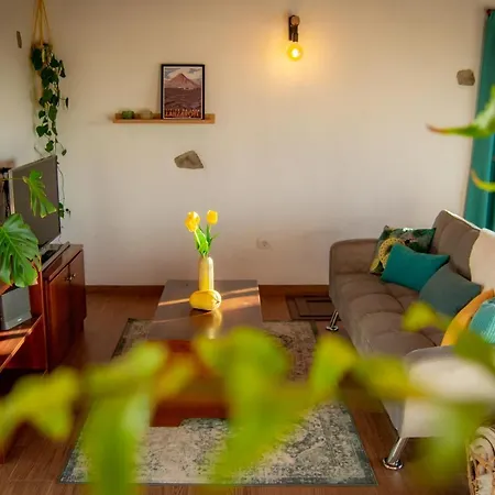 Volcano Sunset: Peaceful Location, Great Views, 300 Mbit/S Wi-Fi, Desk, Desk Chair * Tinguaton