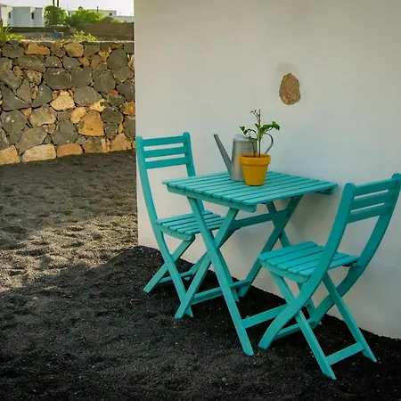 Volcano Sunset: Peaceful Location, Great Views, 300 Mbit/S Wi-Fi, Desk, Desk Chair Tinguaton